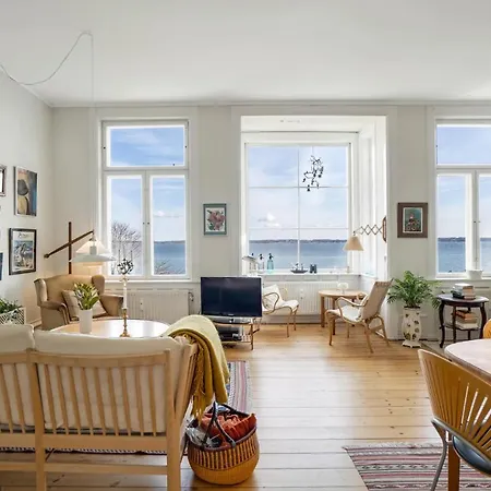 Holiday home Beautiful In With House Sea View