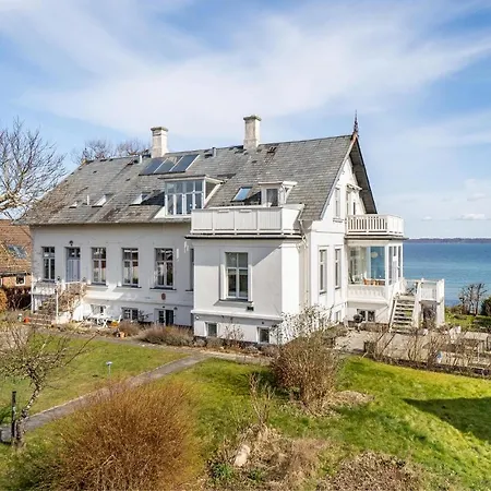 Beautiful In With House Sea View Hellebaek